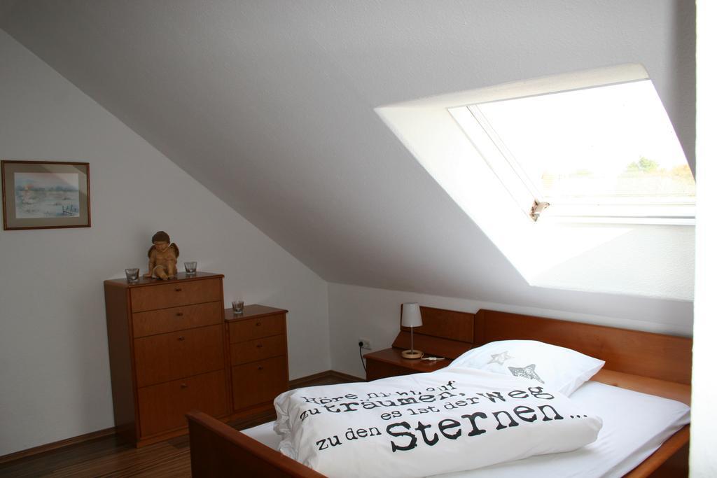 Gaestezimmer Hausaeckerweg エルランゲン エクステリア 写真